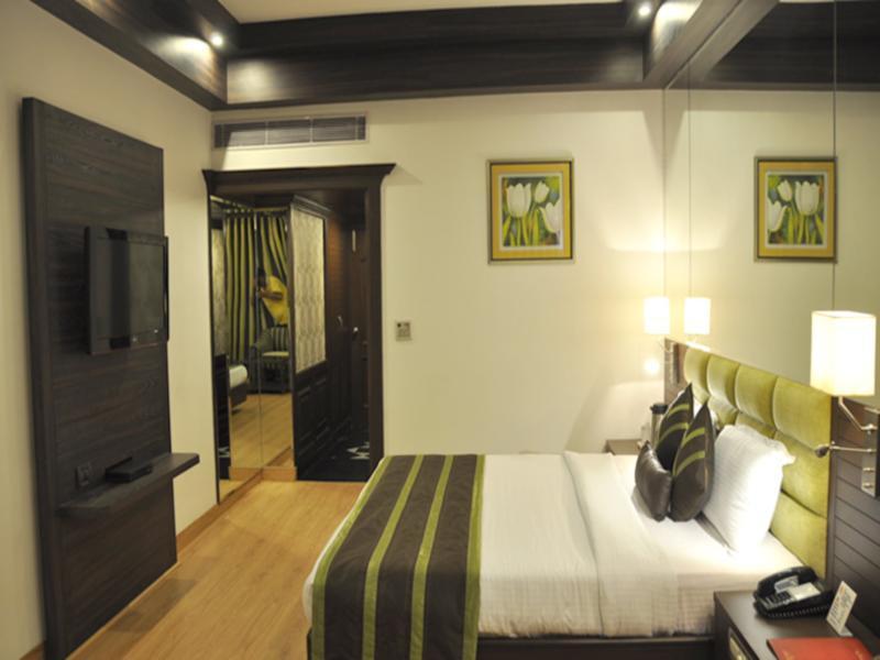 โฮเต็ล พาร์ค แกรนด์ Hotel จัณฑีครห์ ภายนอก รูปภาพ