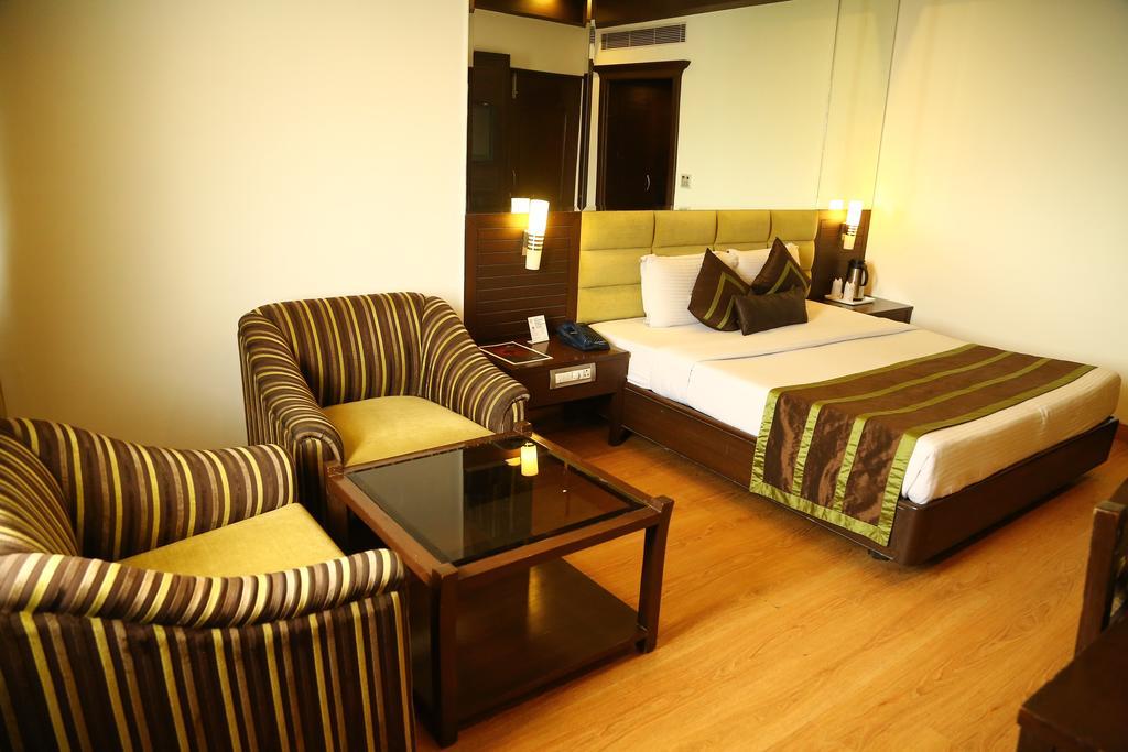 โฮเต็ล พาร์ค แกรนด์ Hotel จัณฑีครห์ ภายนอก รูปภาพ